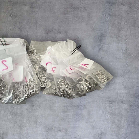 Silver plated Name initials (Letter) crown pendant/necklace CHOOSE one from A-Z - Picture 4 of 4